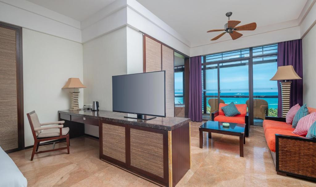 Mangrove Tree Resort Yalong Bay 5*