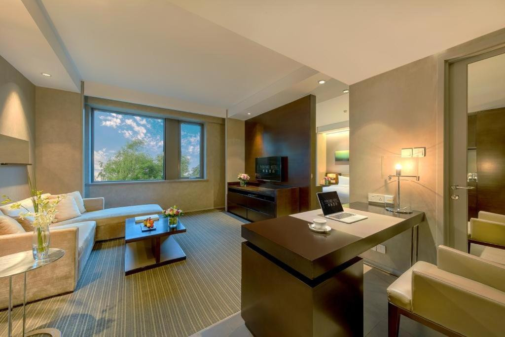Parkyard Hotel Shanghai 5*
