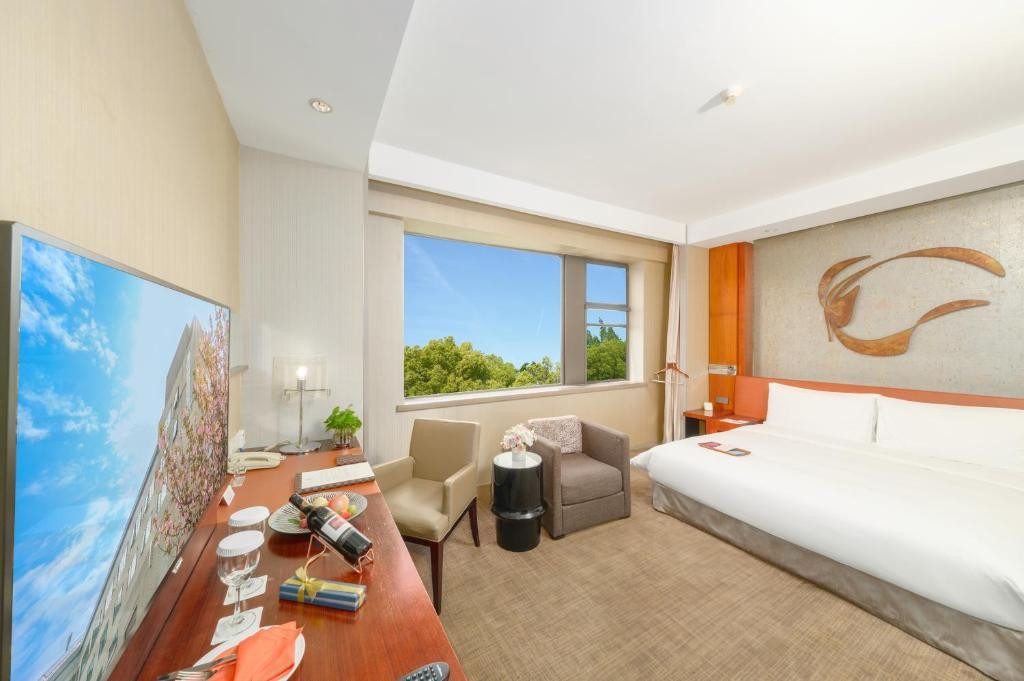Parkyard Hotel Shanghai 5*