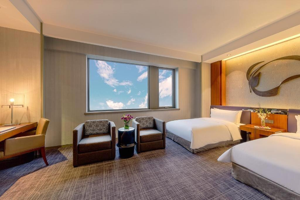 Parkyard Hotel Shanghai 5*