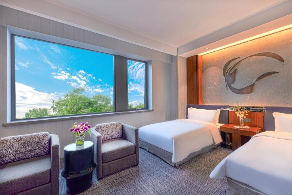 Parkyard Hotel Shanghai 5*