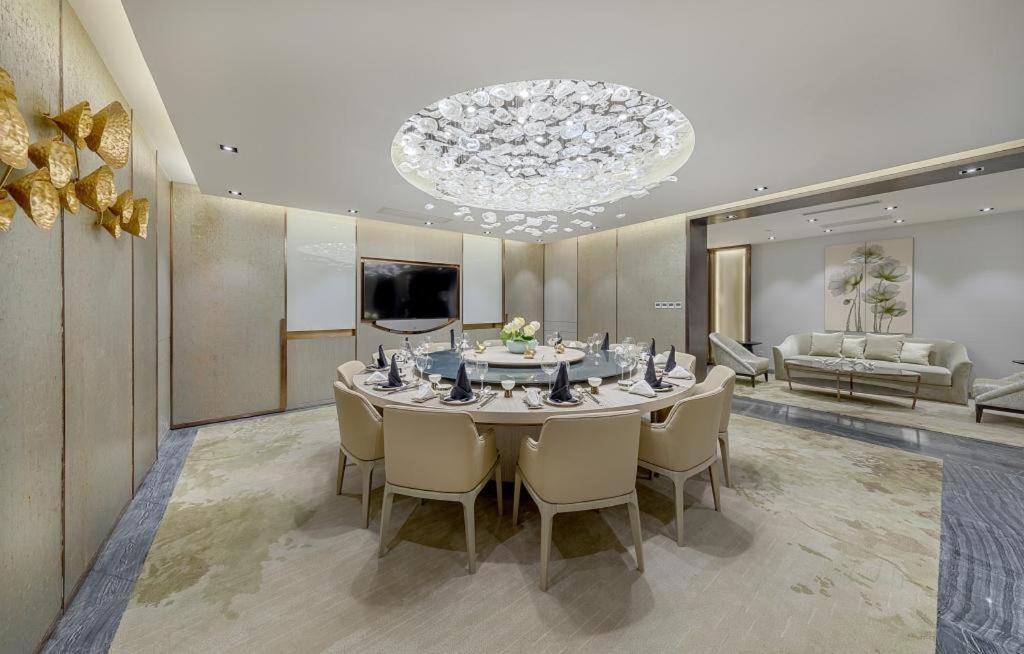 Parkyard Hotel Shanghai 5*