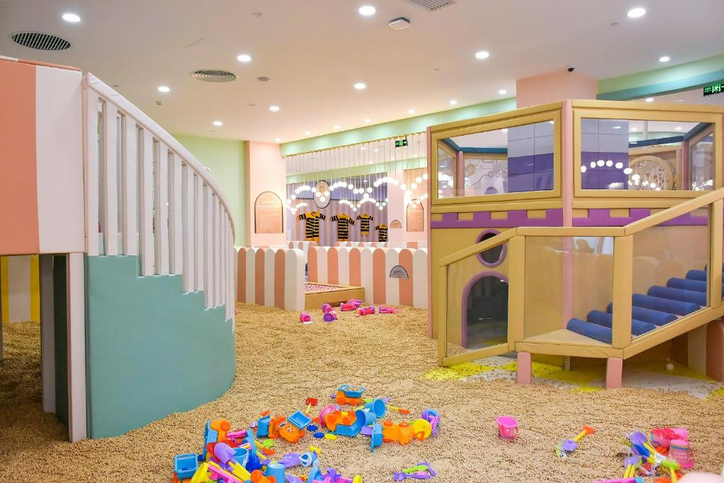 Q-box Hotel Shanghai Sanjiagang 4*