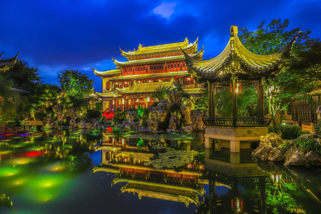 Royal Garden Hotel Shanghai 5*