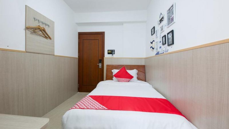 Sanya Oyo Express Hotel 2*