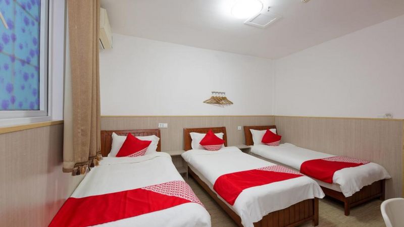 Sanya Oyo Express Hotel 2*