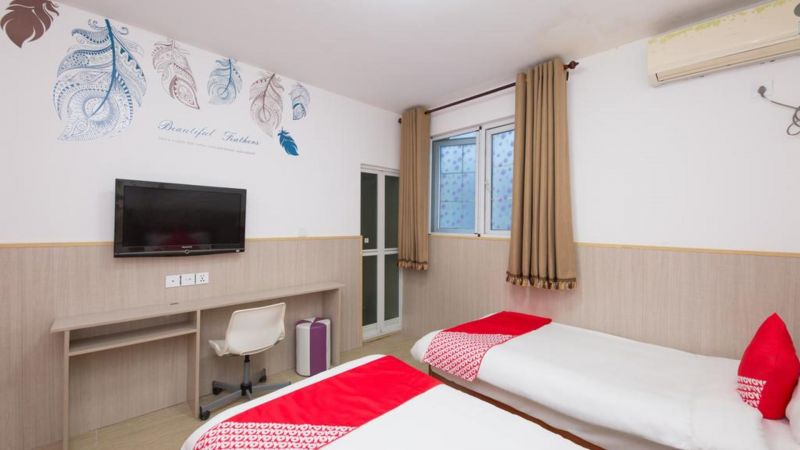 Sanya Oyo Express Hotel 2*