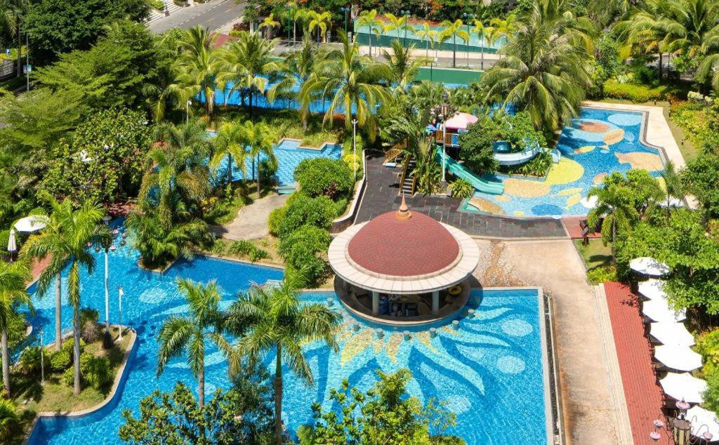 Sanya Shanghai Huating Boutique Resort Hotel 5*
