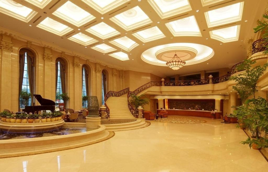 Sanya Shanghai Huating Boutique Resort Hotel 5*
