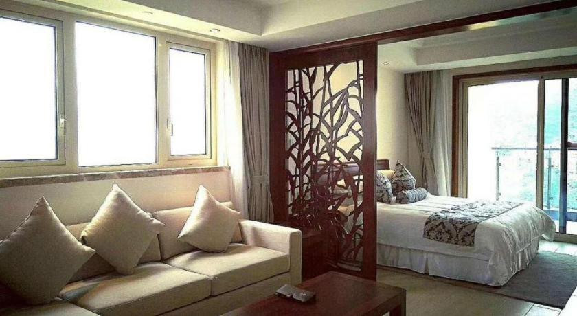 Sanya Shanghai Huating Boutique Resort Hotel 5*