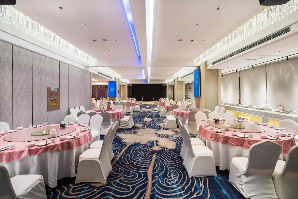 Sun Moon Lake Hotel Dalian 4*