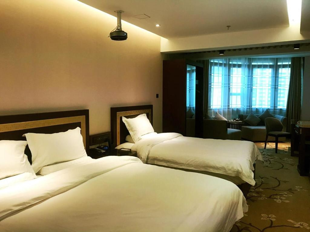 Sun Moon Lake Hotel Dalian 4*