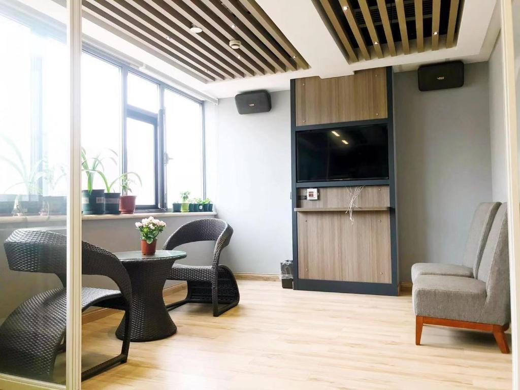 Sun Moon Lake Hotel Dalian 4*