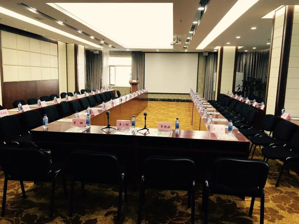 Sun Moon Lake Hotel Dalian 4*