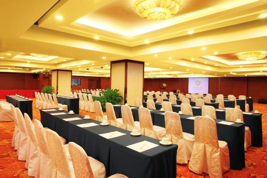 Sunworld Hotel Beijing 4*