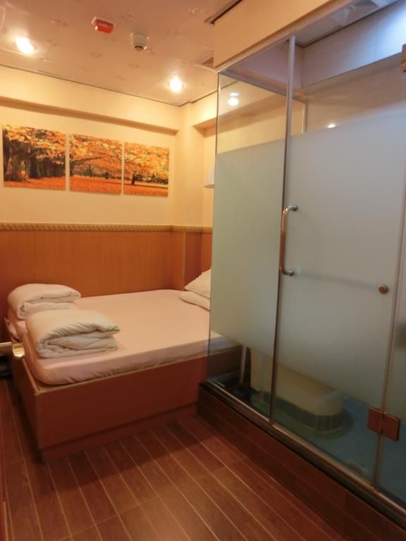 Usa Hostel 1*