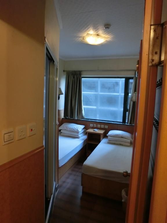 Usa Hostel 1*