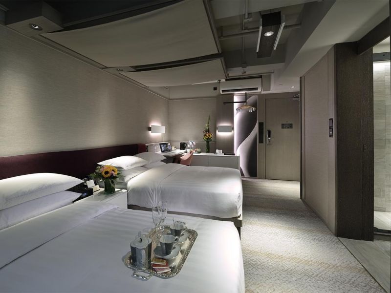 Xi Hotel 3*