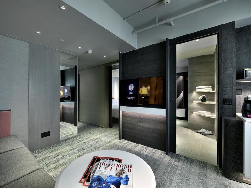 Xi Hotel 3*