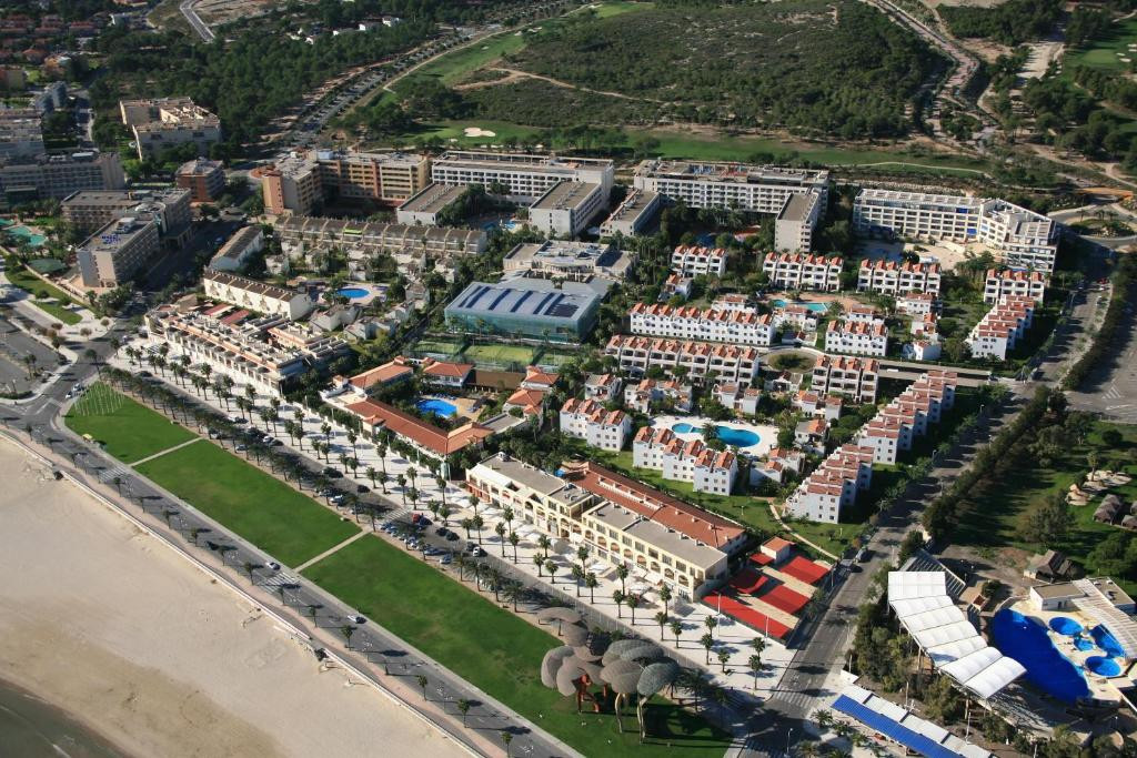Estival Park 4*