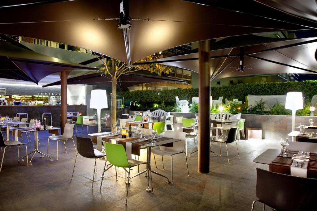 Magnolia Adults Only 16+ 4*