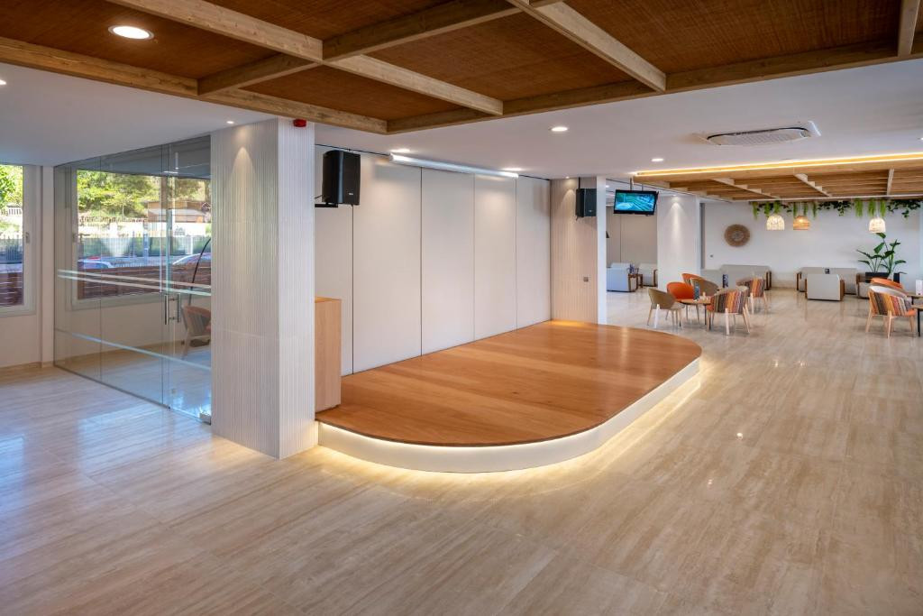 Ght Oasis Tossa 4*