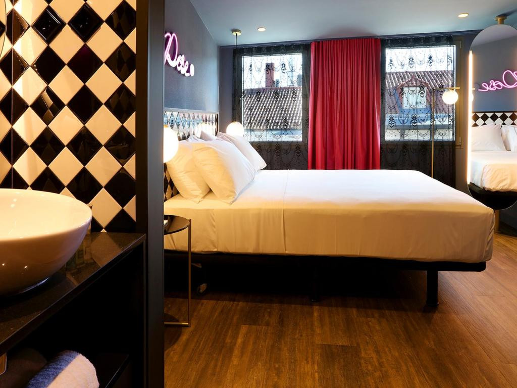 Axel Madrid Adults Only 4*