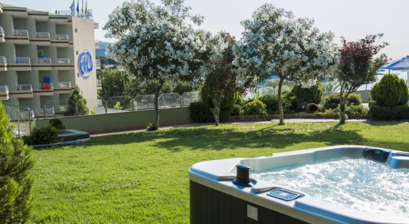 Agua Beach 4*