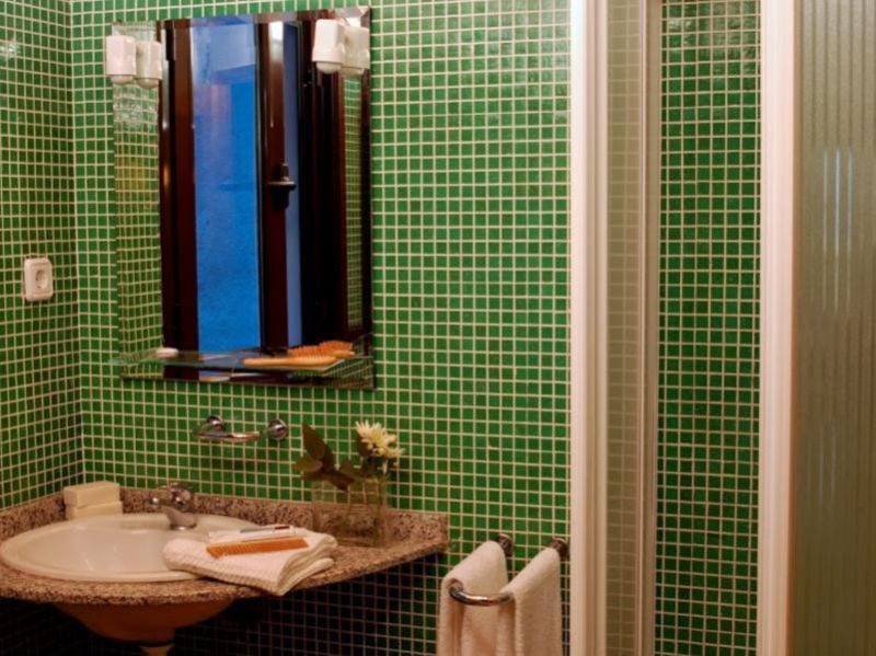 Ainb Las Ramblas-guardia Apartments 3*
