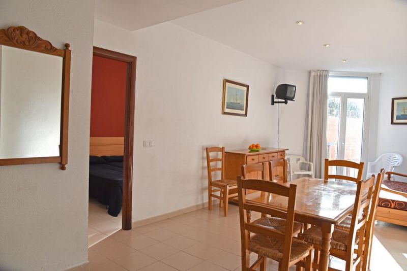 Ar Dosjoimi Apartment 3*