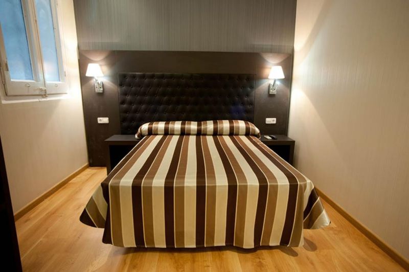 Bcn 46 Hostal 2*