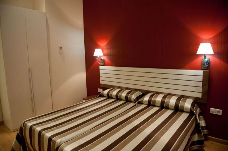 Bcn 46 Hostal 2*
