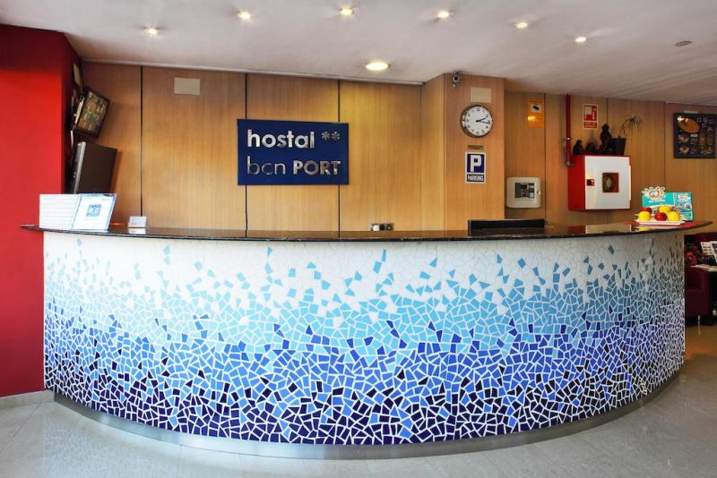 Bcn Port Hostal 2*