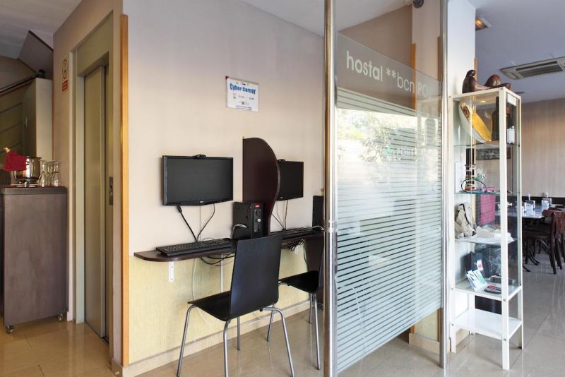 Bcn Port Hostal 2*