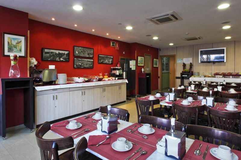 Bcn Port Hostal 2*