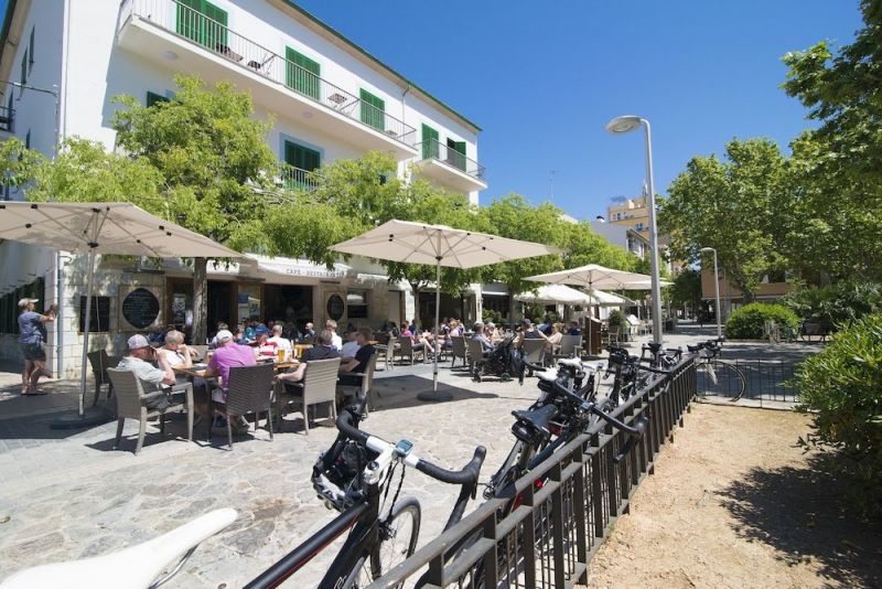 Borras Hostal 3*