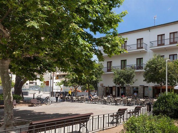 Borras Hostal 3*