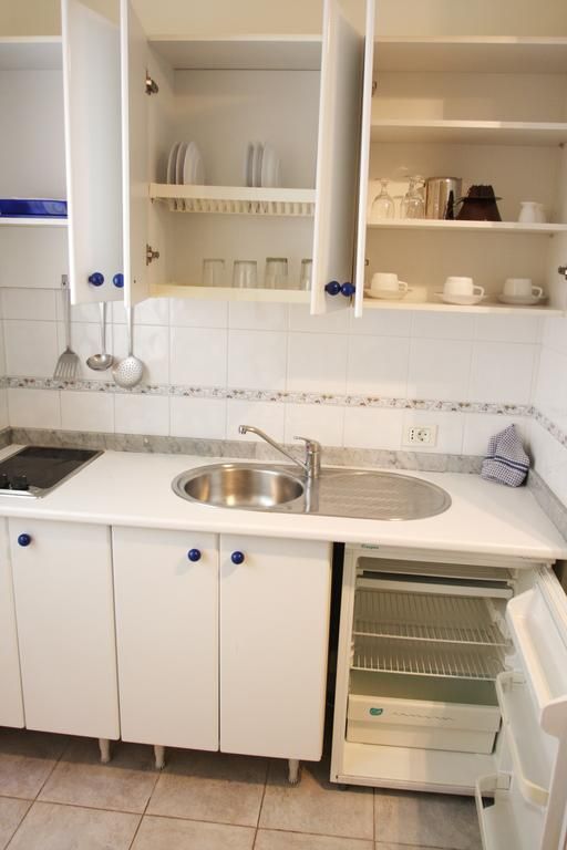 Catalina Park Apt 2*