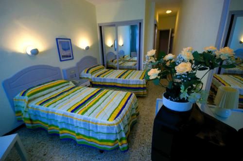 Catalina Park Apt 2*