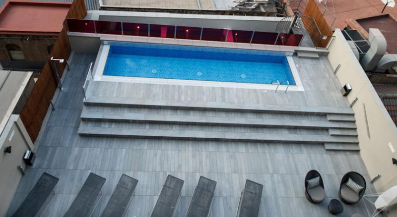 Catalonia Square 4*