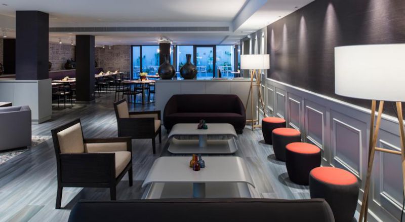 Catalonia Square 4*