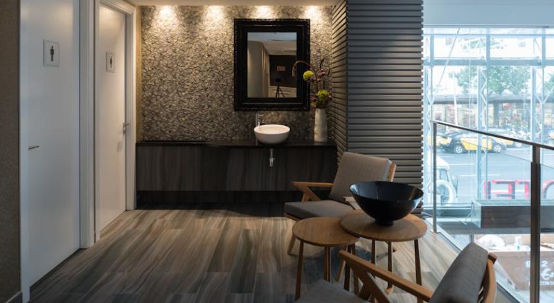 Catalonia Square 4*
