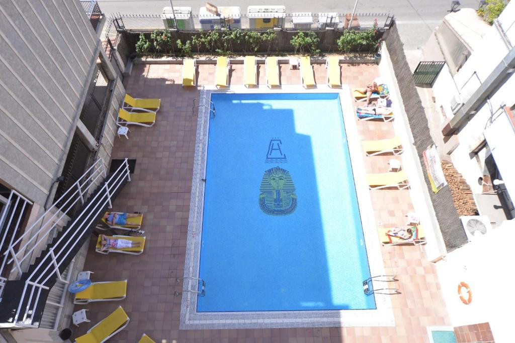 Copacabana 3*