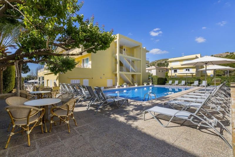 Don Miguel Apartments 2*