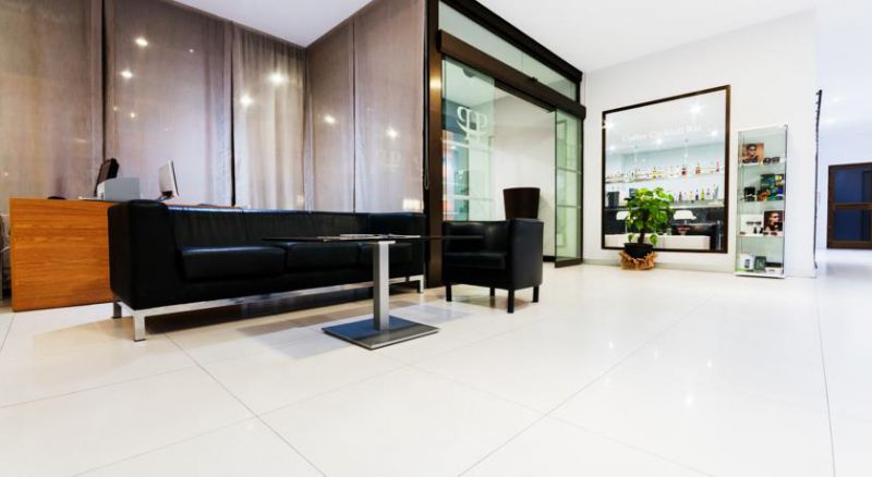 Fontana Plaza 3*