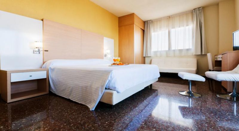 Fontana Plaza 3*