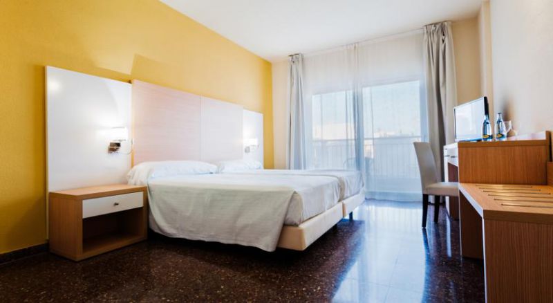 Fontana Plaza 3*
