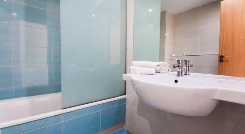 Fontana Plaza 3*