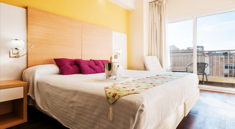 Fontana Plaza 3*
