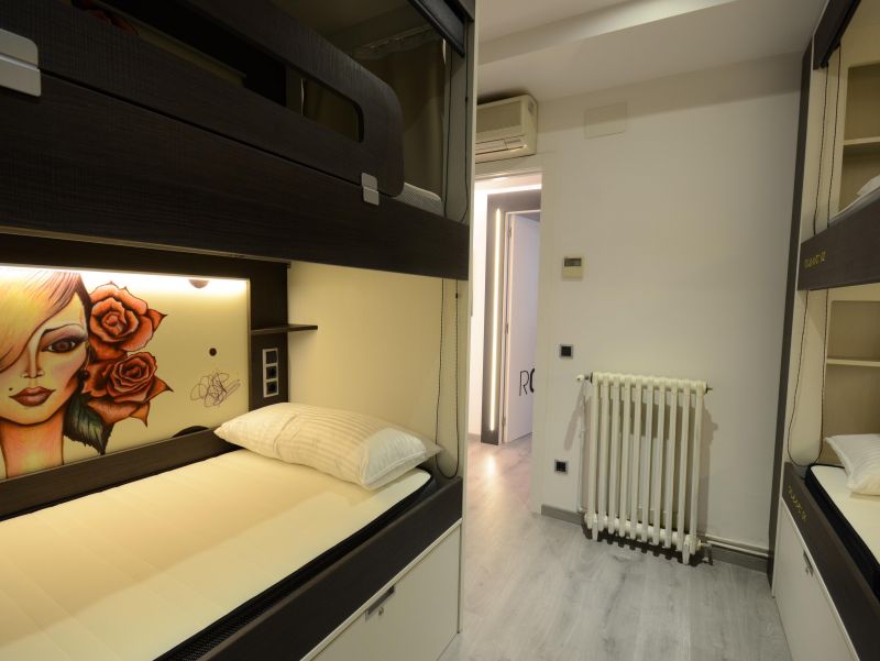 Free Hostels Barcelona 1*